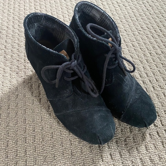TOMS Wedge Bootie - Black - Size 7 - Picture 2 of 6
